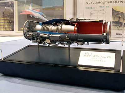 実証エンジン XF5-1 模型